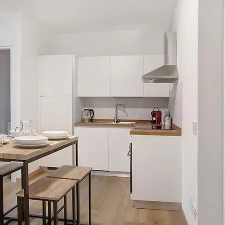 Daniel House Apartment