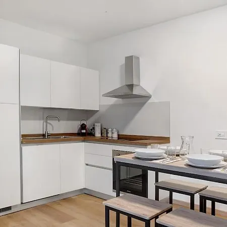 Daniel House * Sondrio